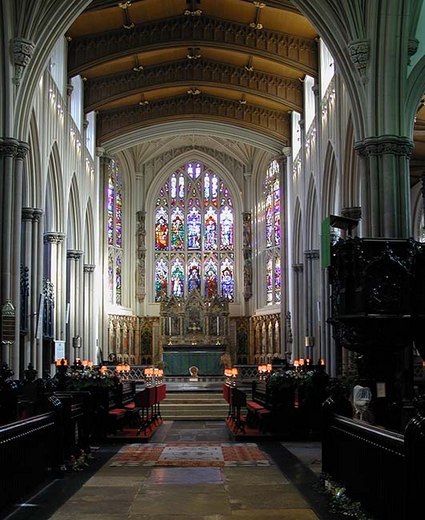 File:St. Peter's Church Leeds Interior.jpg