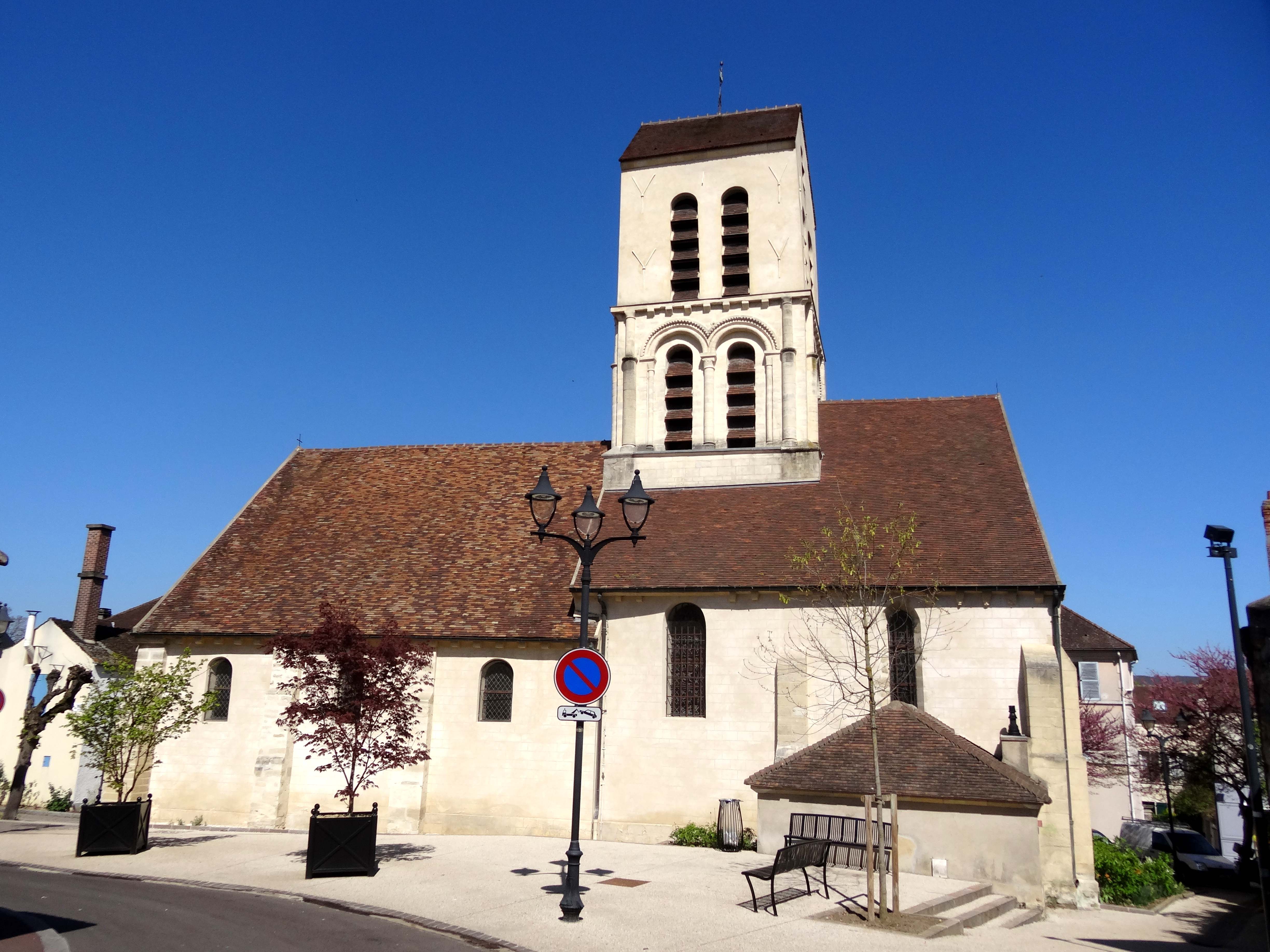 File:Verneuil-sur-Seine (78), église Saint-Martin, vue ...