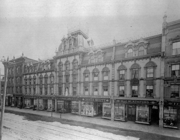 File:Victoria Row on King Street, 1890s.jpg
