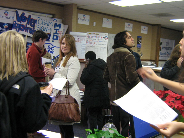 File:Volunteers at HQ (2234253395).jpg