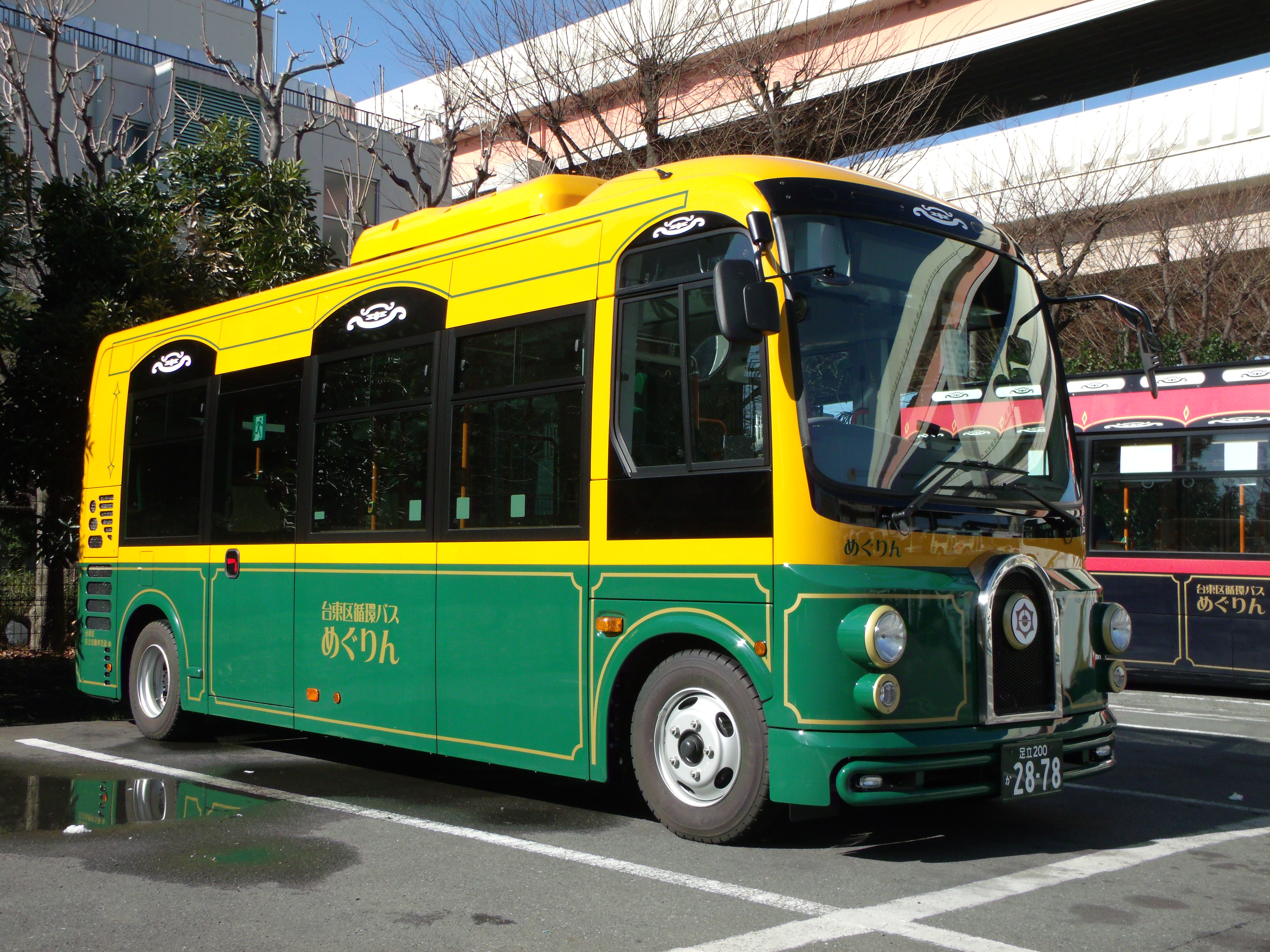 ファイル:南めぐりん専用車（日野・ポンチョ）.JPG - Wikipedia