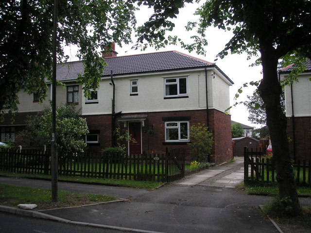 File:11 Stanhope Drive, Horsforth, Yorkshire - geograph.org.uk - 190969.jpg