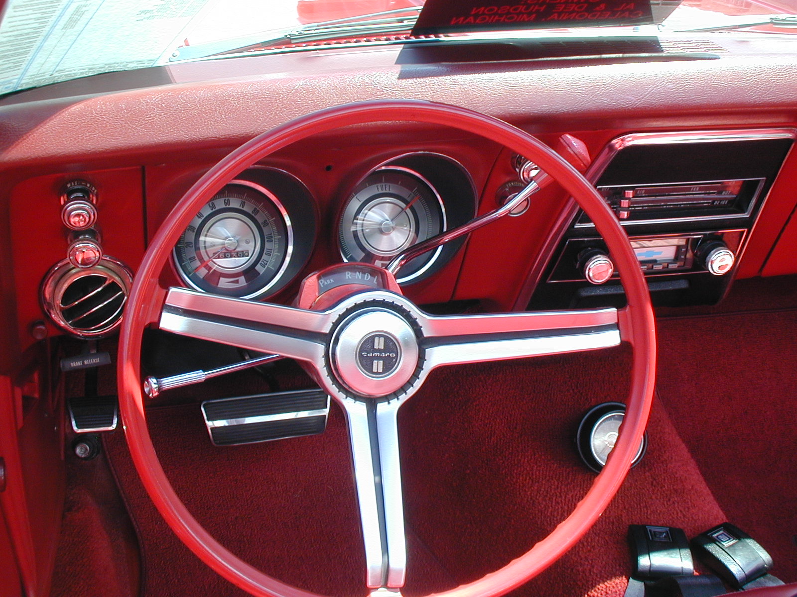 File:1968 Camaro Dashboard.jpg - Wikimedia Commons