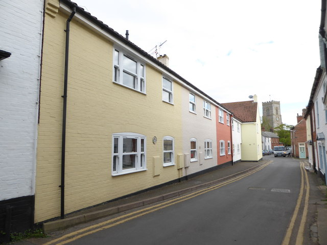 File:A perambulation along the High Street (viii) - geograph.org.uk - 5384454.jpg