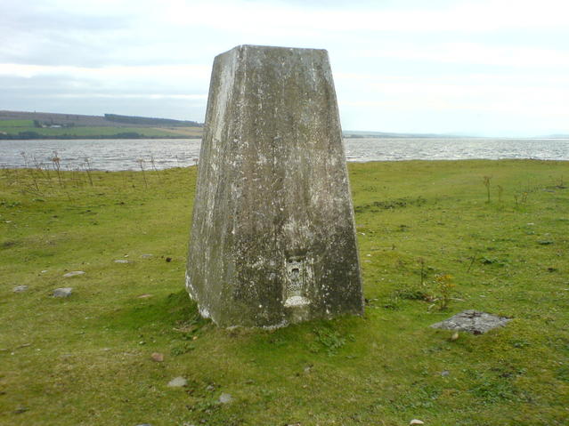 File:Balconie trig point - geograph.org.uk - 352927.jpg