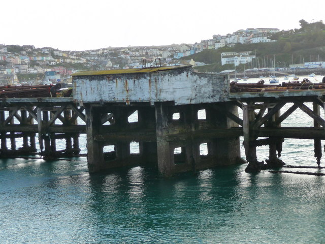 File:Brixham - Breakwater - geograph.org.uk - 1633986.jpg