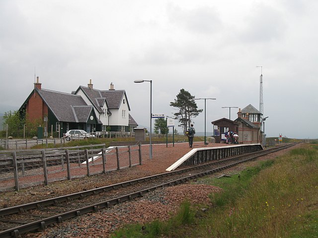 Corrour Station - geograph.org.uk - 1332017