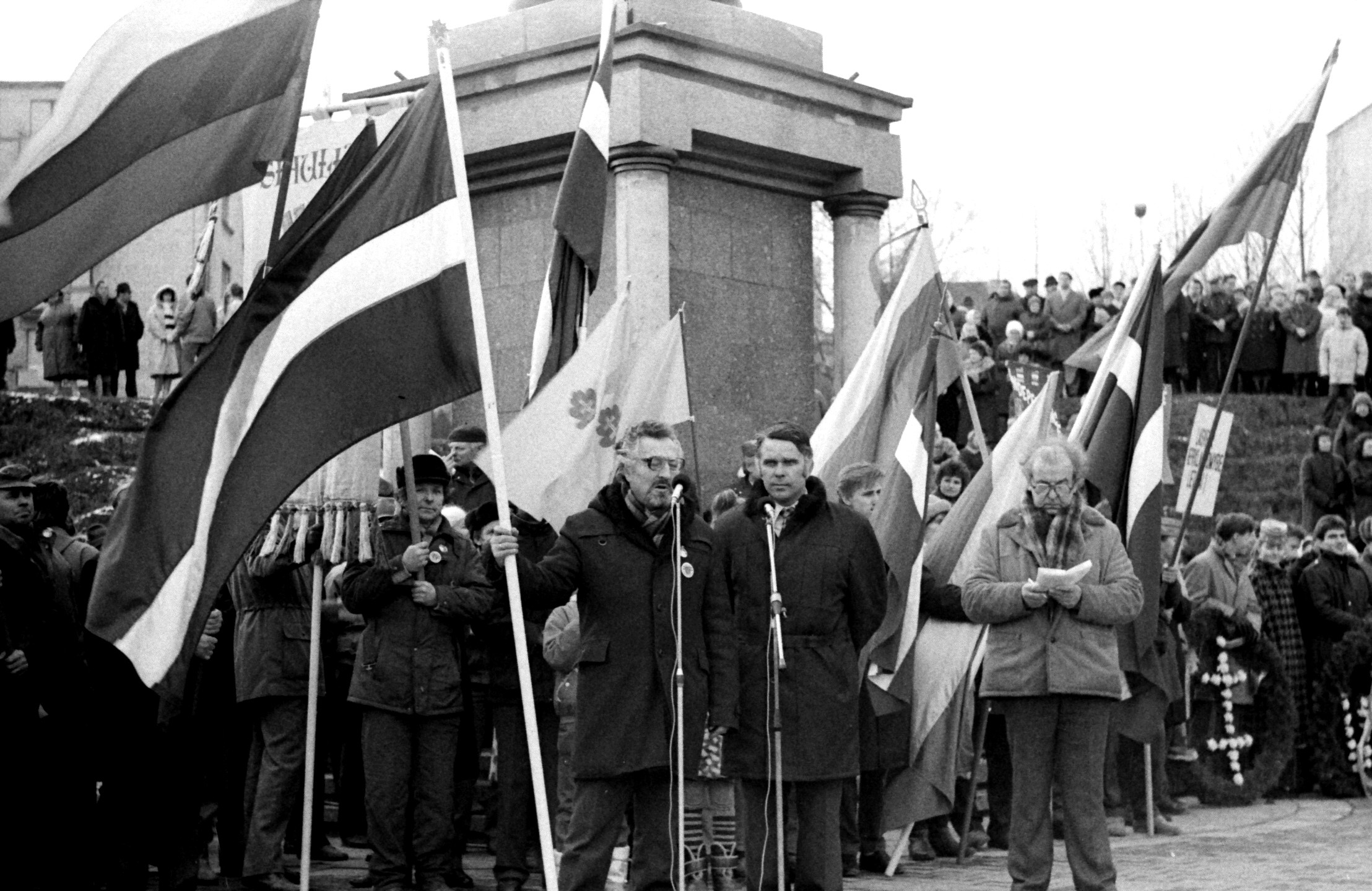 Движение за национальную независимость. Независимость Латвии 1990. 1989 Год Латвия независимость. Независимость Эстонии. Карелия движение за независимость.