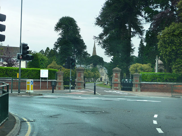 File:Entrance to Wimborne Road Cemetery - geograph.org.uk - 1327005.jpg