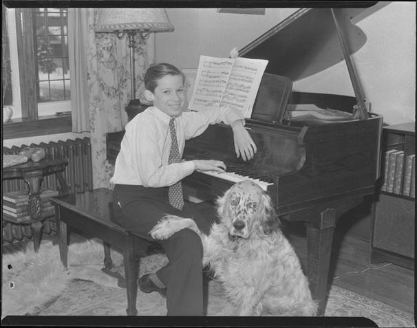 File:Glenn Gould as a child, at his piano (20487380745).jpg