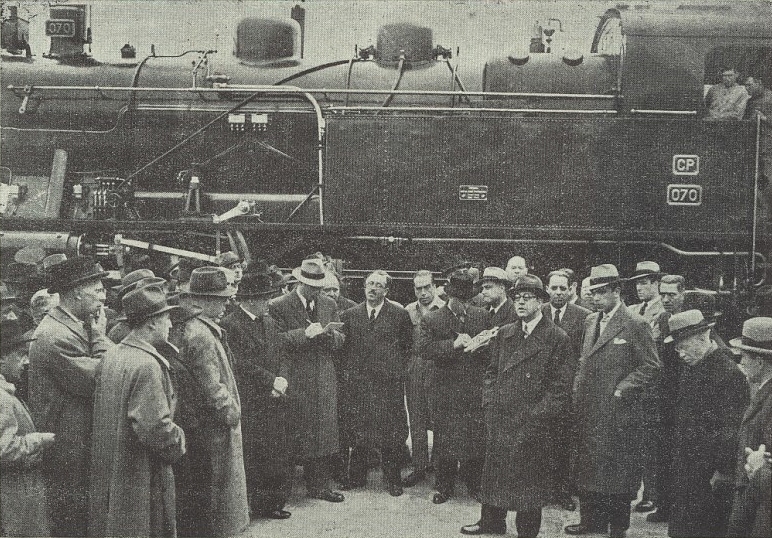 File:Inauguracao locomotiva 070 3 - GazetaCF 1372 1945.jpg
