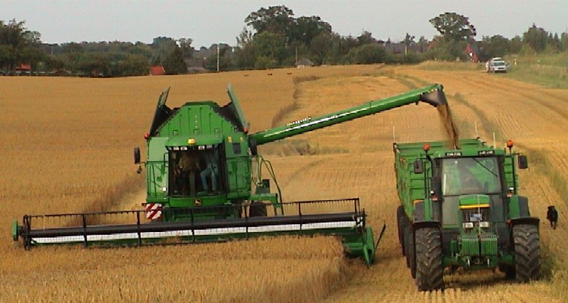 File:Jd9880sts-abtanken.jpg