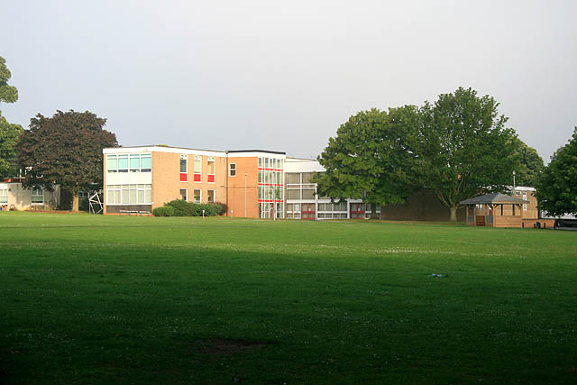 File:Parkfields Middle School - geograph.org.uk - 1392600.jpg