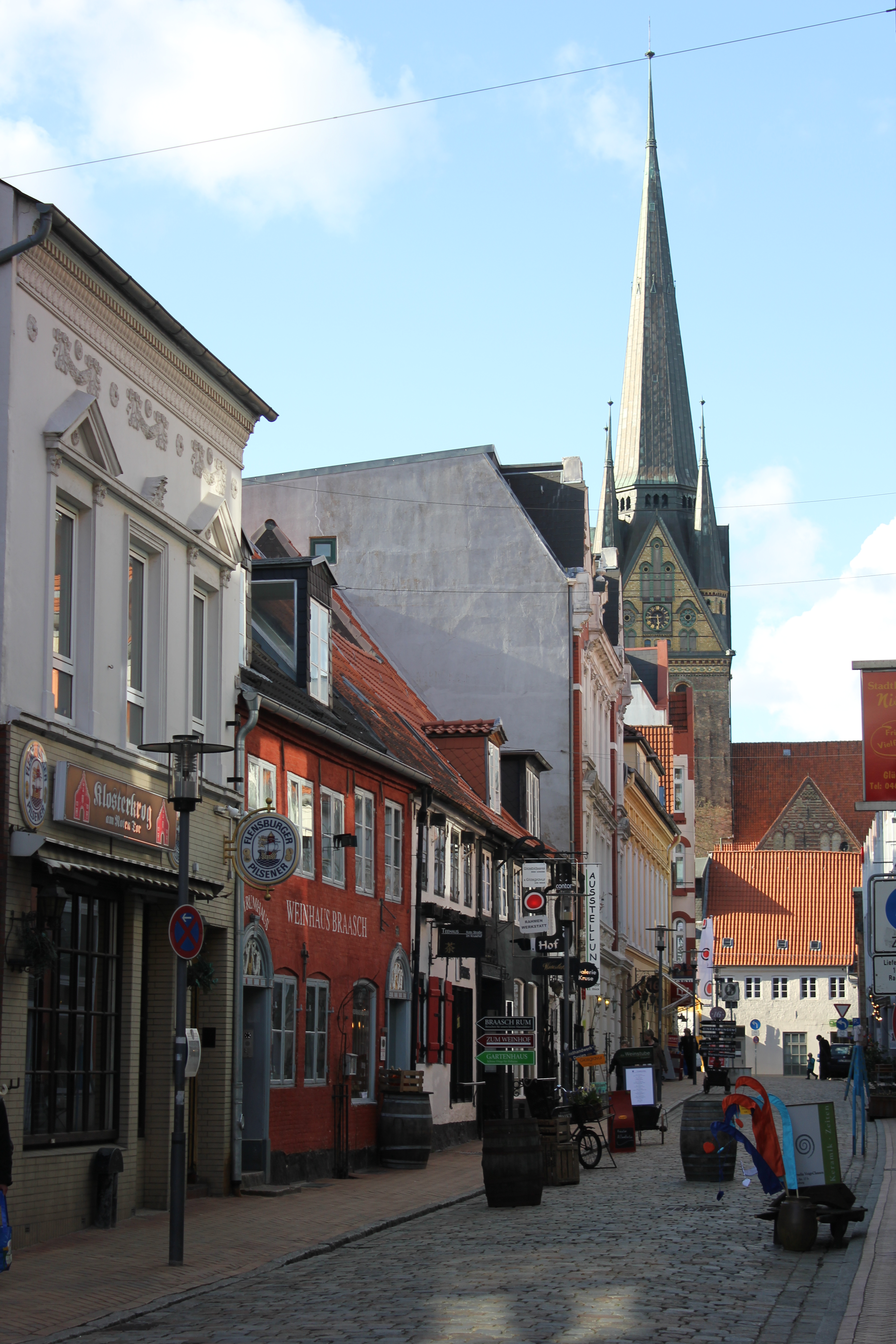 Datei:Rote Straße, Flensburg.JPG - Reiseführer auf Wikivoyage