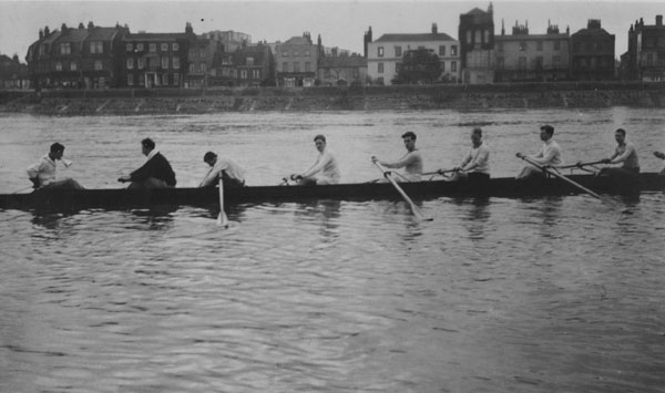 File:Students Rowing, 1936.jpg