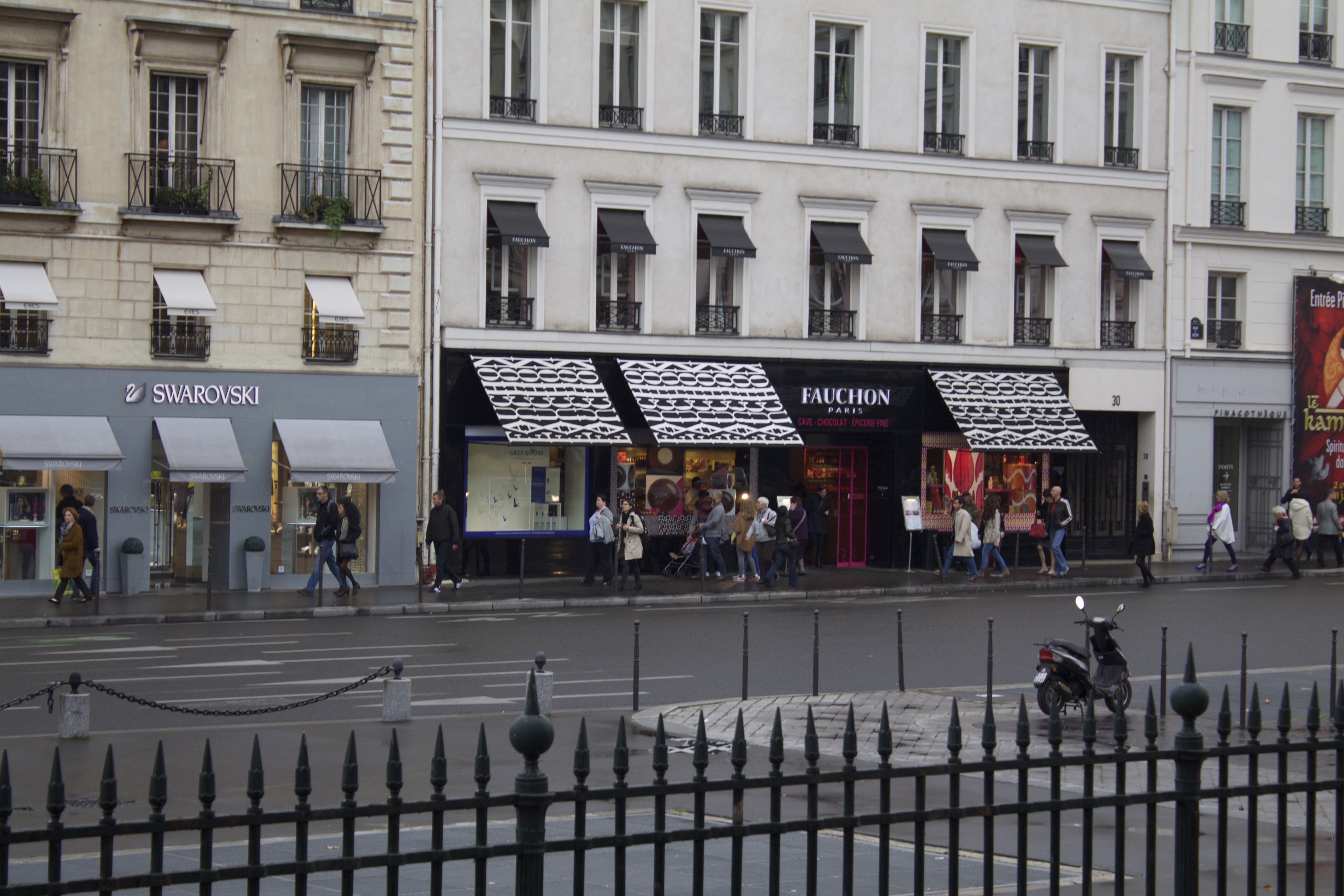 File:Swarovski and Fauchon, Place de la Madeleine, 75008 Paris ...