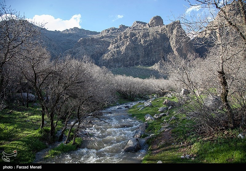 File:Tafeh Waterfall 2019-04-09 09.jpg