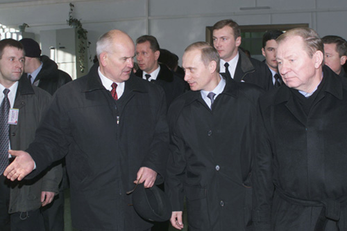 File:Vladimir Putin 14 December 2001-2.jpg