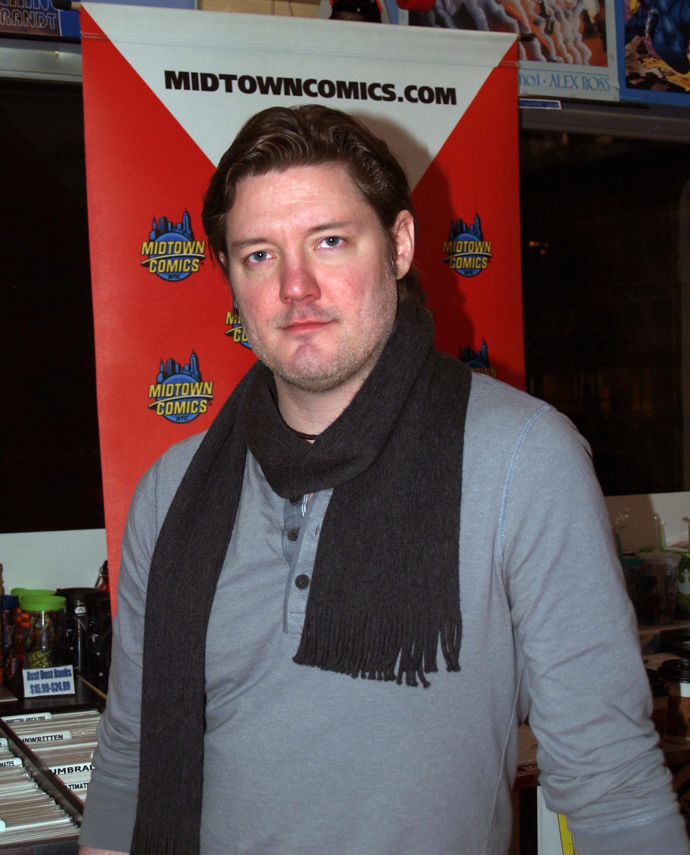 Cassaday at a book signing at [[Midtown Comics]] in Manhattan