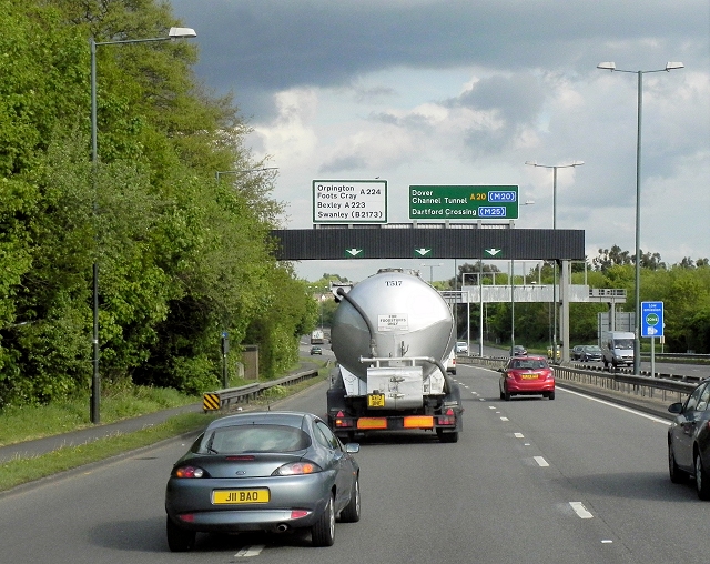 File:A20 Sidcup Bypass - geograph.org.uk - 3634714.jpg