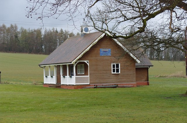 File:Building at Shobdon Arches - geograph.org.uk - 743118.jpg