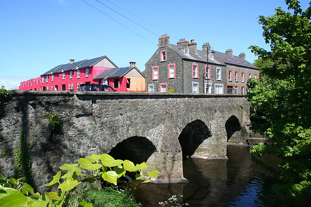 File:Building in progress on the eastern banks of the Bush. - geograph.org.uk - 435145.jpg