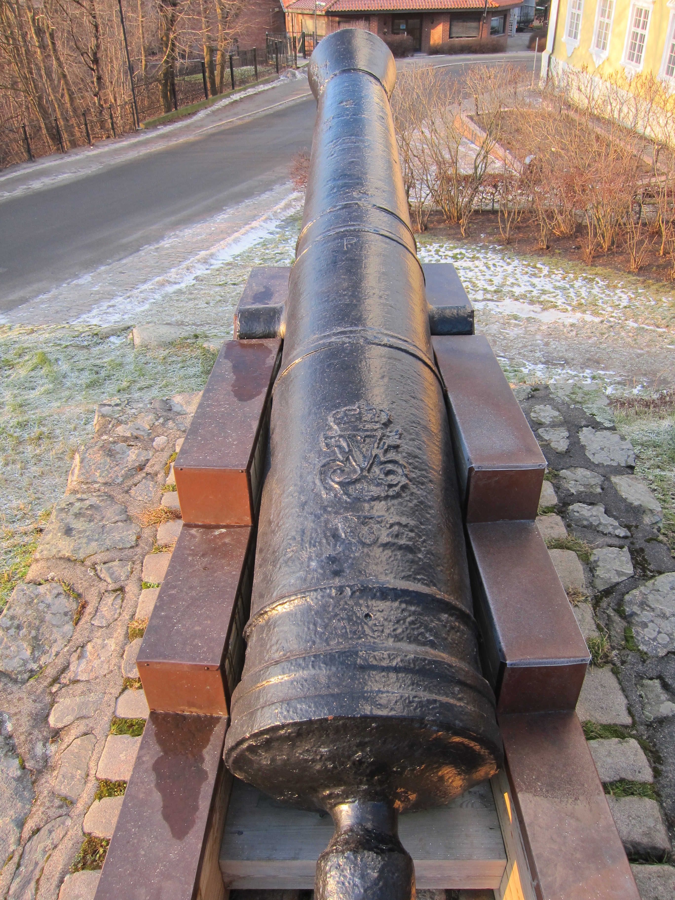 Twelve-pound cannon - Wikipedia