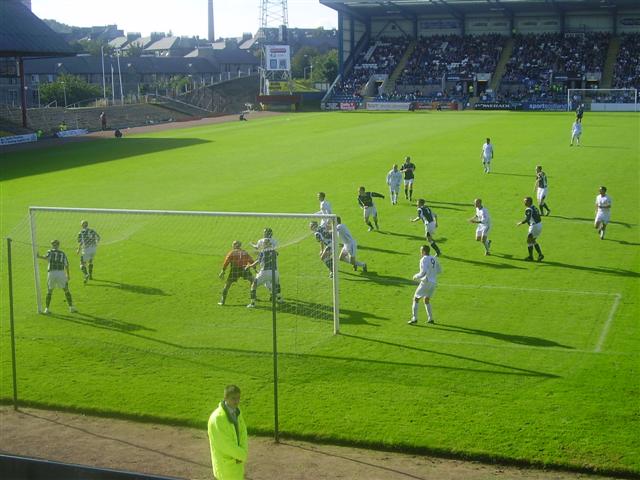 File:Dundee v St. Johnstone.jpg