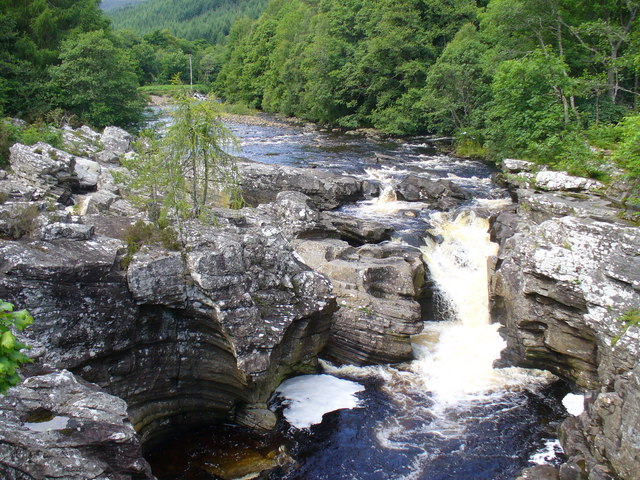 Falls of Invermoriston - geograph.org.uk - 890295