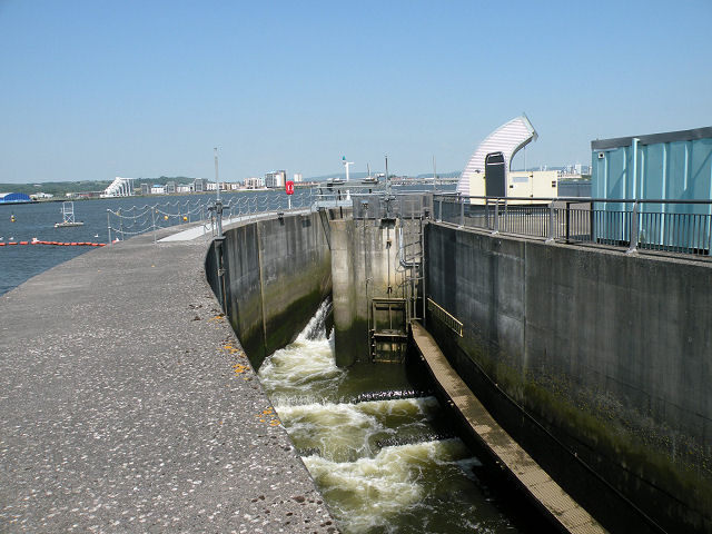 File:Fish Pass, Cardiff Bay barrage - geograph.org.uk - 1376967.jpg