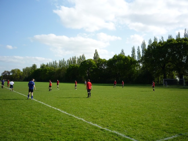 File:Football on 22 acres - geograph.org.uk - 4481177.jpg