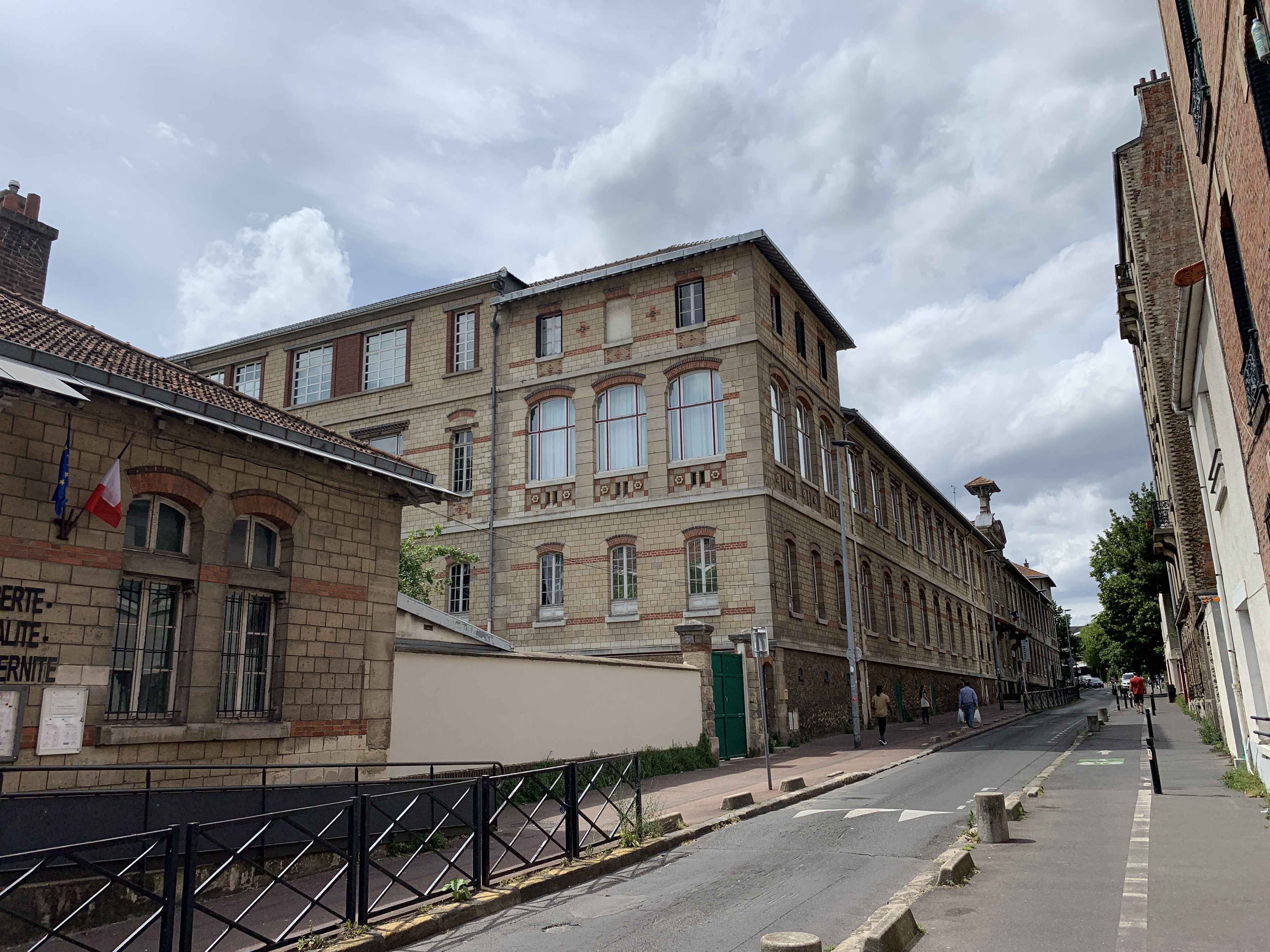 St denis academy