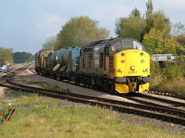 File:Leaf Removal Train, Eaglescliffe Station - geograph.org.uk - 75385.jpg