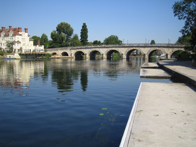 File:Maidenhead Bridge and River Thames - geograph.org.uk - 205285.jpg