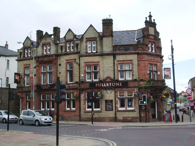 File:Millstone Hotel, The Circus, Darwen - geograph.org.uk - 975451.jpg