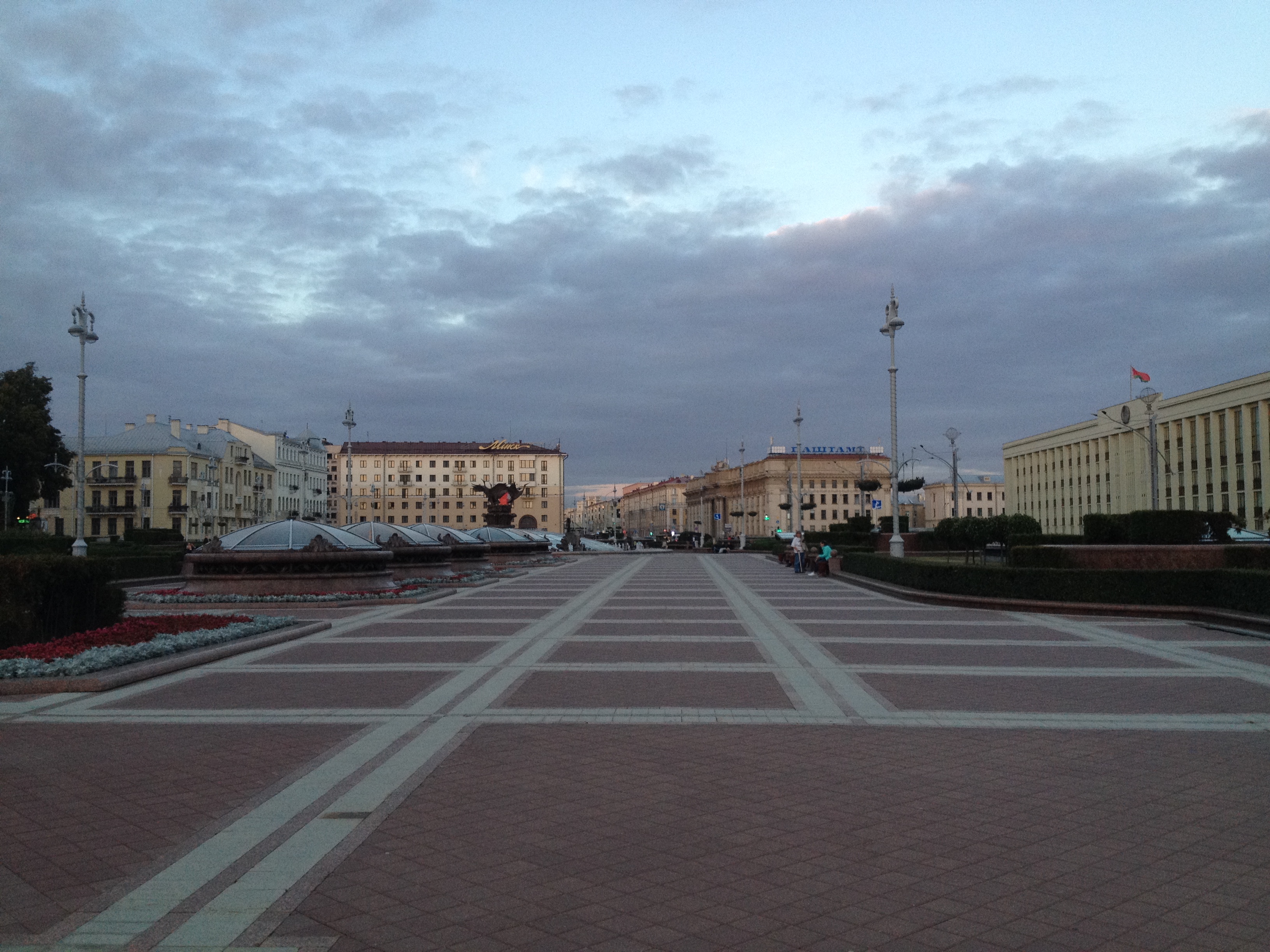 Площадь свободы в минске фото