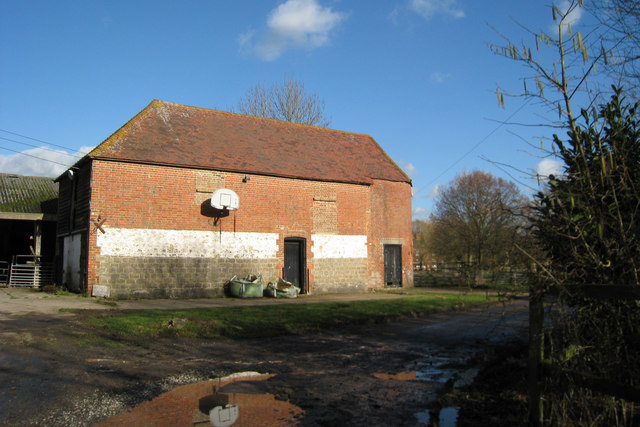 File:Oast House at Upper Little Boy Court Farm, Boy Court Lane, Headcorn, Kent - geograph.org.uk - 672258.jpg