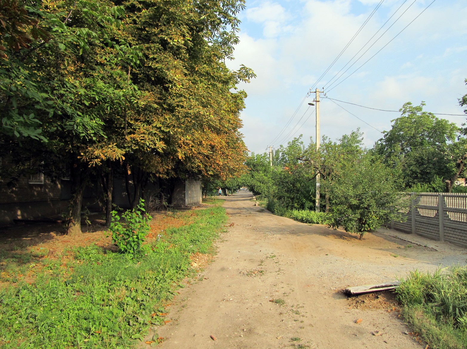 Sadstantsyi Str., Melitopol, Zaporizhia Oblast, Ukraine 02.JPG