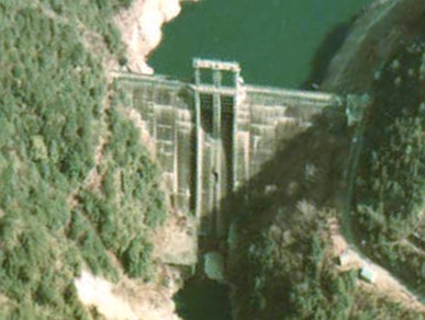 File:Shichikawa Dam 1975.jpg