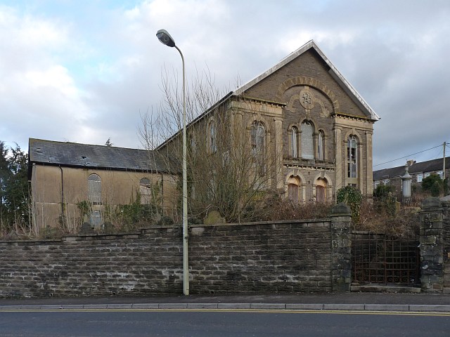 File:Tabor United Reformed Church, Maesycwmmer - geograph.org.uk - 1711988.jpg