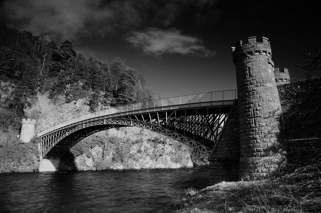 File:Telford Bridge over River Spey at Craigellachie - geograph.org.uk - 927991.jpg