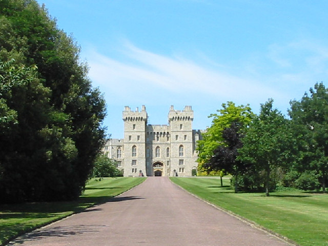 File:The Long Walk, Windsor - geograph.org.uk - 25702.jpg