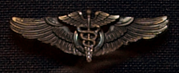 File:USAAF Wings Flight Surgeon 1944.jpg