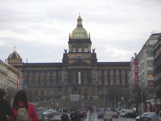 File:Václavské námestí Muzeum 2005-03-26 01.jpeg