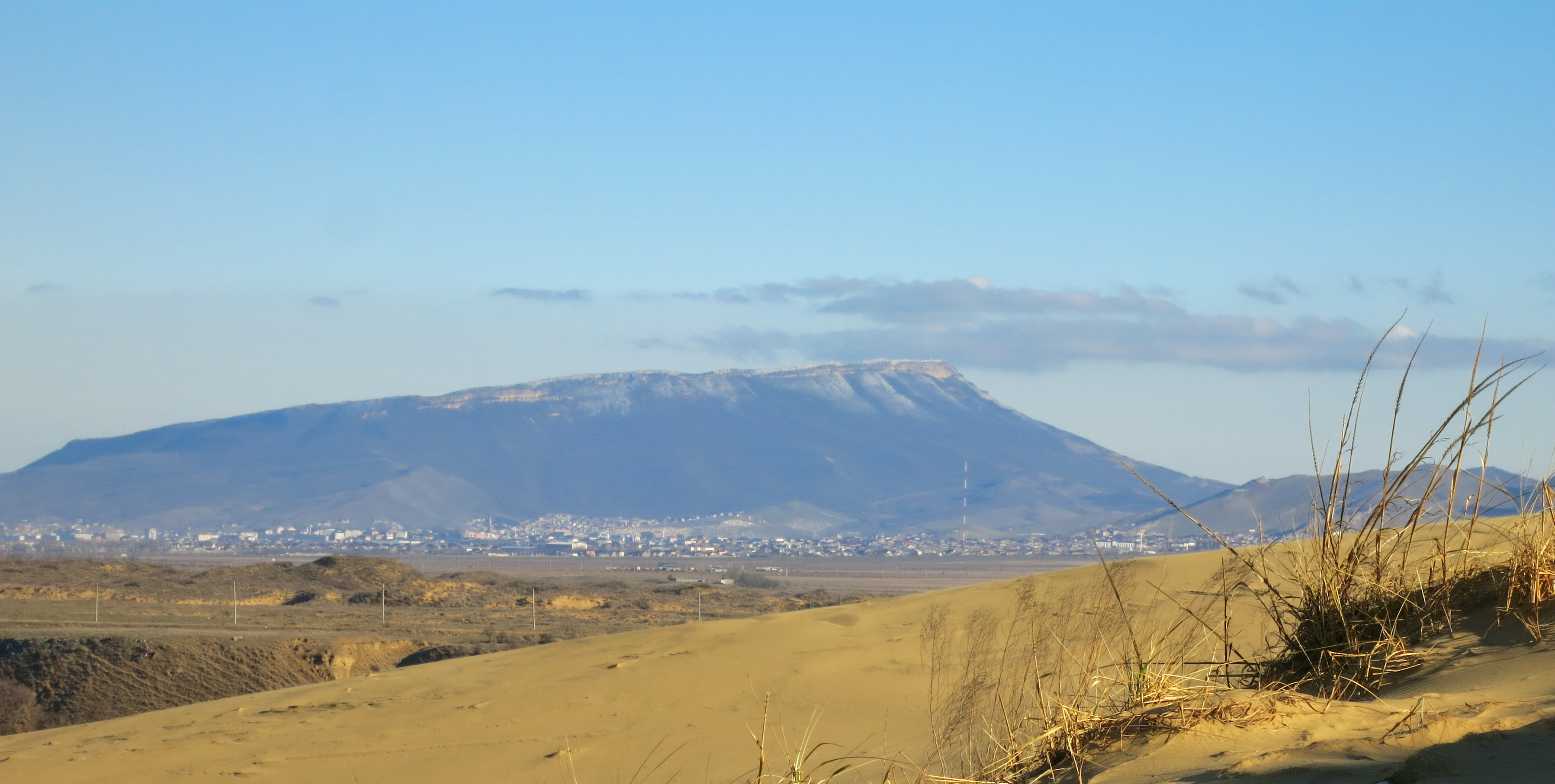 Гора тарки тау