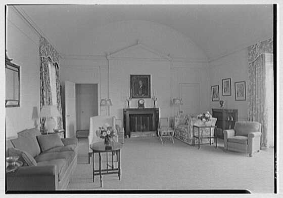 File:Arnold Whitridge, residence in Salisbury, Connecticut. LOC gsc.5a02650.jpg