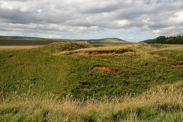 File:Blackcastle Rings Earthworks - geograph.org.uk - 1424325.jpg