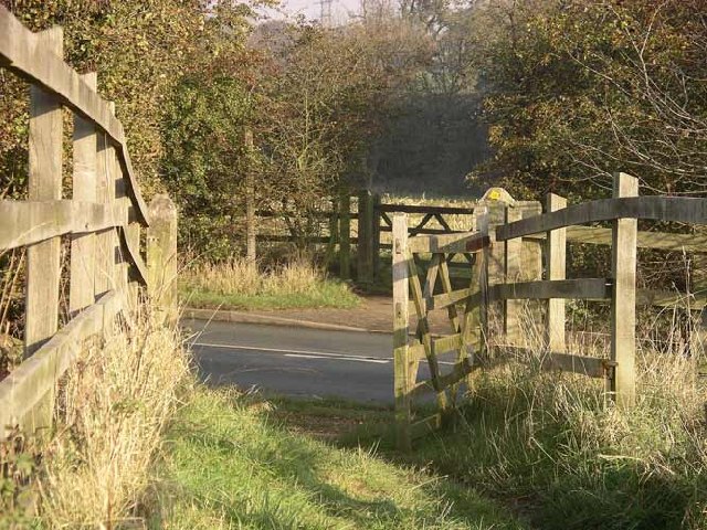 File:Close the gate behind you^ - geograph.org.uk - 82332.jpg