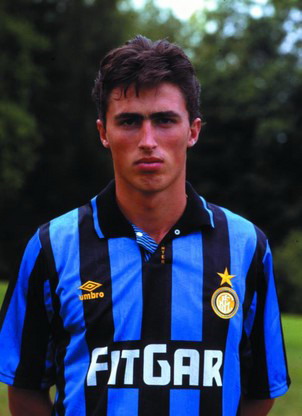 File:Dino Baggio (Inter 1991).jpg