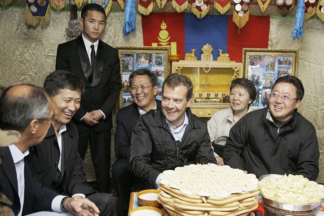 File:Dmitry Medvedev in Mongolia August 2009-26.jpg